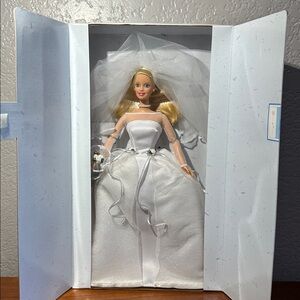 NIB Vintage 1999 Blushing Bride Barbie Doll